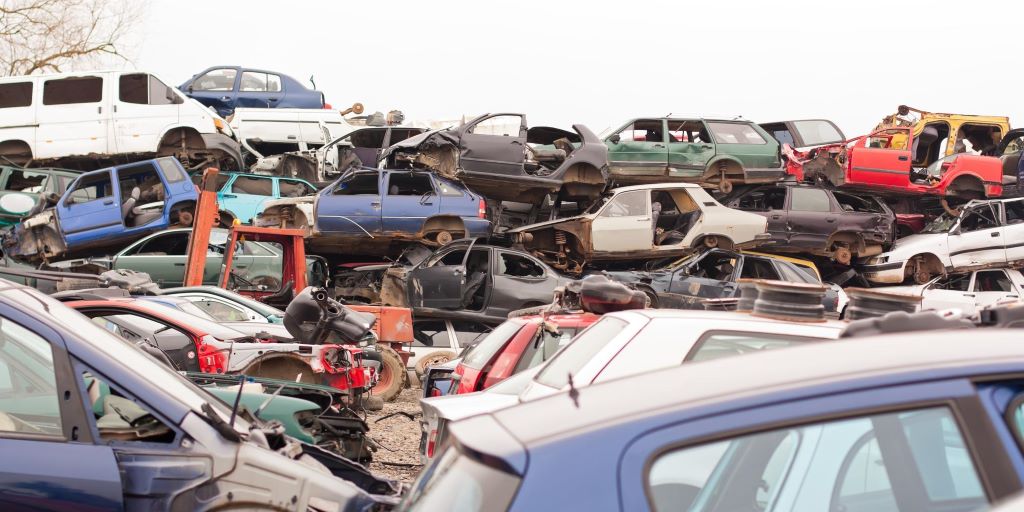 Conquering the Car Junk yard: Safety Tips for a Treasure Hunt