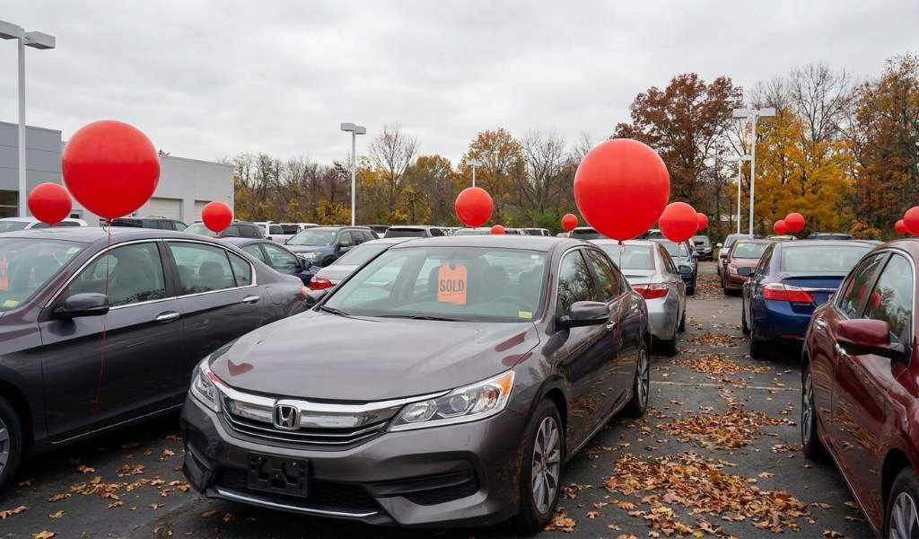 Best Time to Buy a Car: When Prices Drop and When to Wait